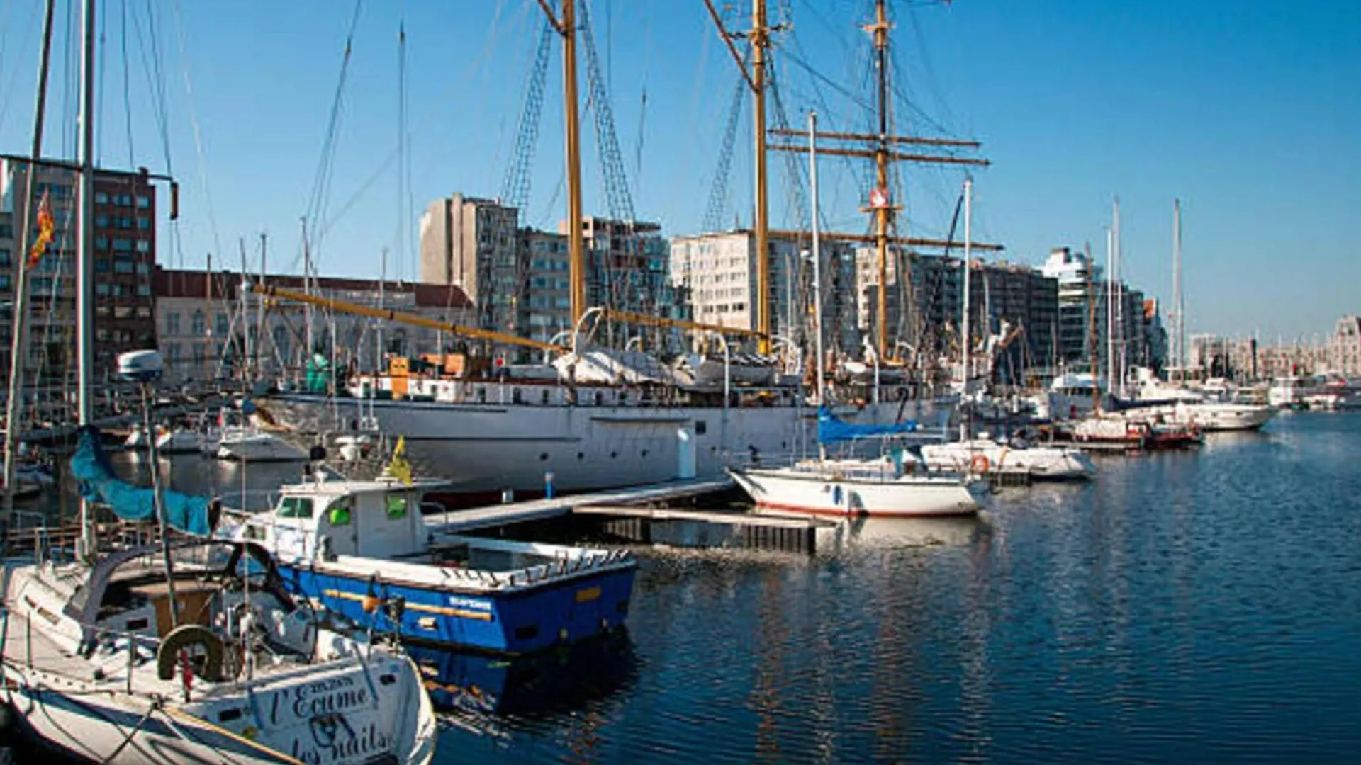 Spacious Holiday Home In The Center Of Ostende