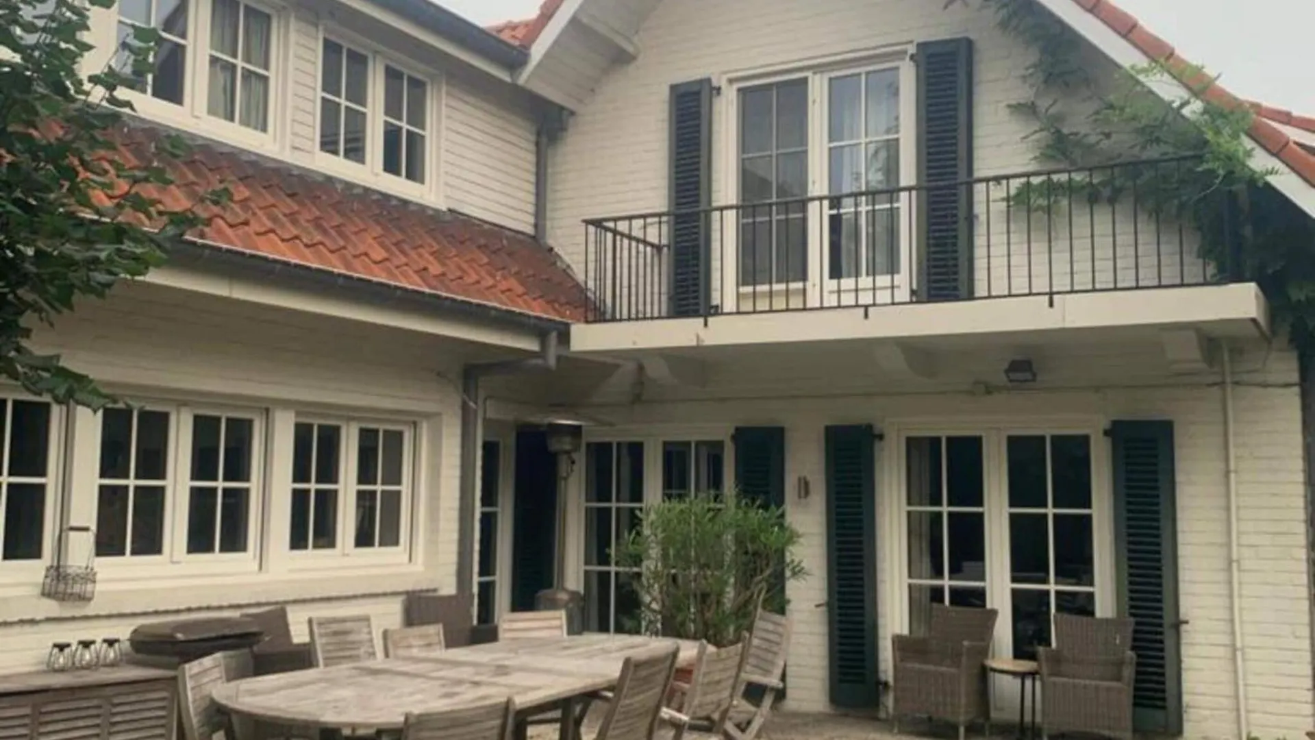 Spacious Holiday Home In The Center Of Ostende 0*,