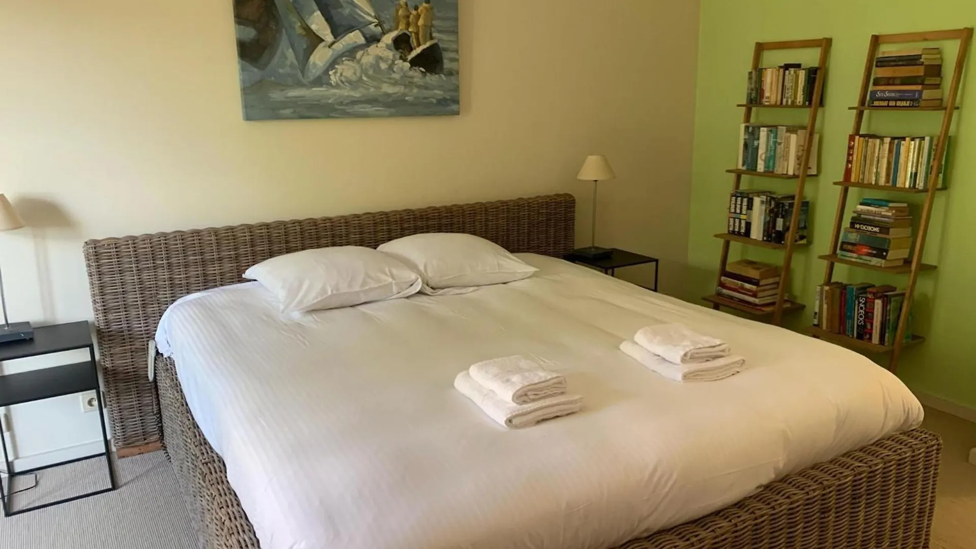 Spacious Holiday Home In The Center Of Ostende